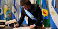 Debate por los DNU en Diputados: en 22 meses Javier Milei firmó más que Cristina Kirchner en ocho años y que Macri en cuatro