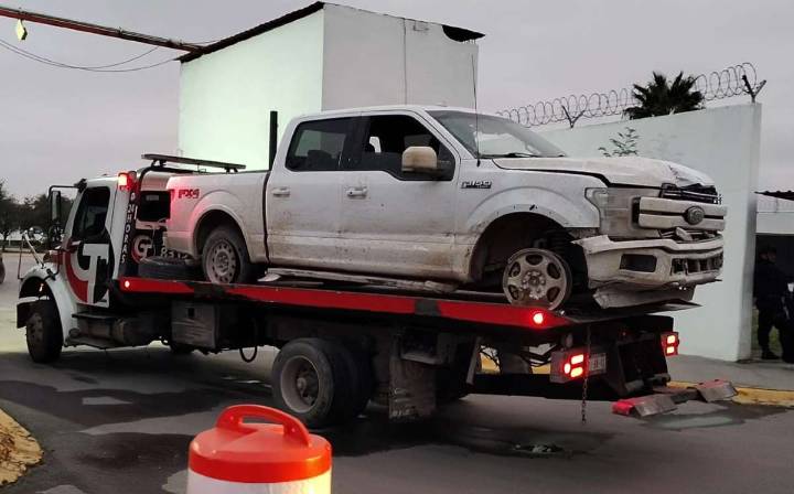 Aseguran camioneta y armas tras enfrentamiento entre Fuerza Civil y hombres armados en Mina, Nuevo León