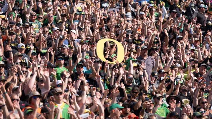 Oregon football not favored by ESPN 'College GameDay' crew