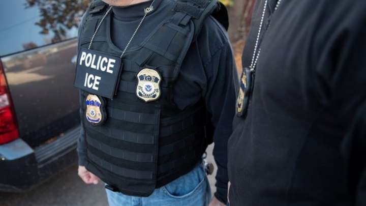 Agente de ICE que Mató a Migrante Mexicano en Chicago Dijo que No le Pasó "Nada Grave"