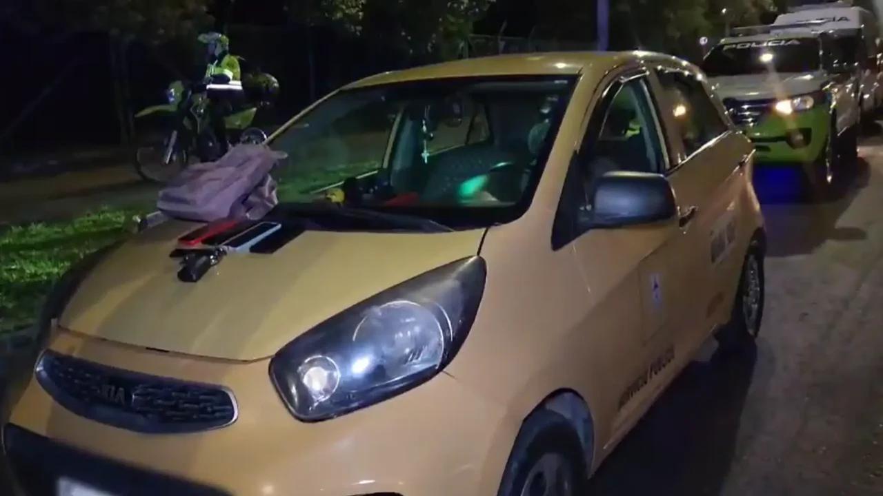 Dos hombres robaron a pasajeros de un bus del SITP e intentaron escapar en un taxi