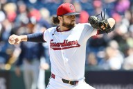 Deadspin | Royals, Guardians still battling to remain in playoff race