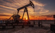 Unión Europea propone veto al gas natural de Rusia y limitar más su industria petrolera