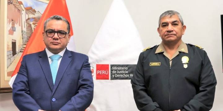Víctor Zanabria sostiene reunión oficial con Juan José Santiváñez pese a suspensión del PJ