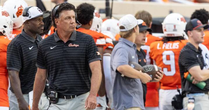 Berry Tramel: OSU has mimicked Oregon, so why avoid playing the Ducks?