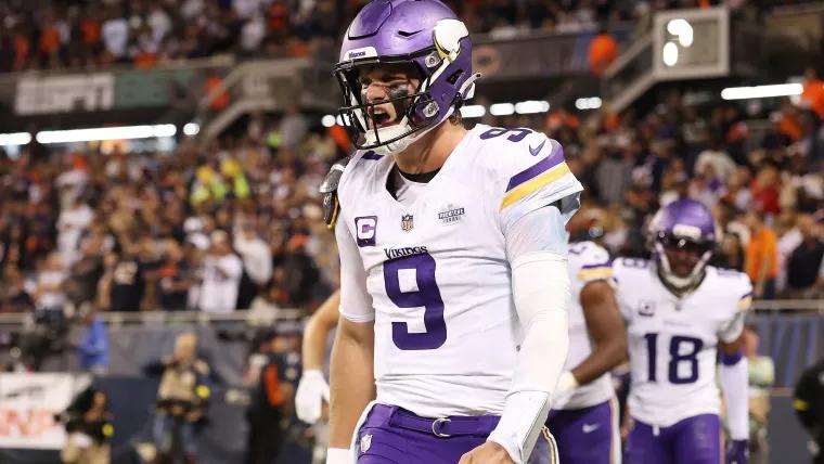 Vikings QB J.J. McCarthy overjoyed as he and fiancée welcome baby boy