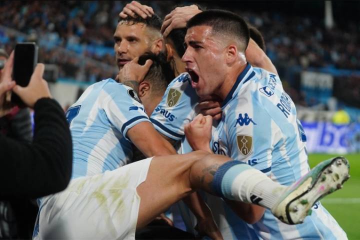 Racing venció 1-0 a Vélez y es el primer semifinalista de la Copa Libertadores