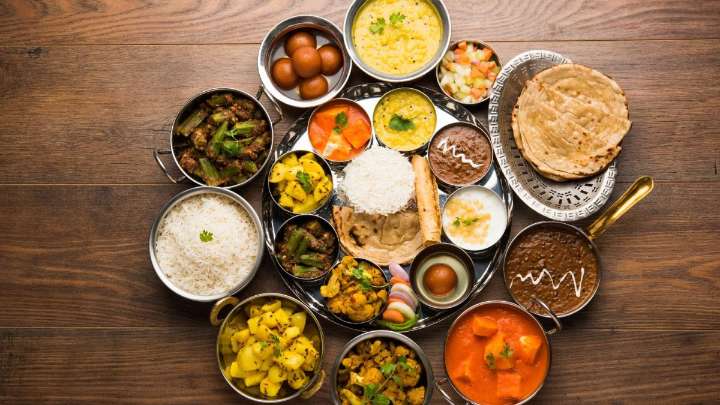 Durga Puja: From Traditional Thalis To Fine Dining, Discover The Best Places To Feast This Festive Season