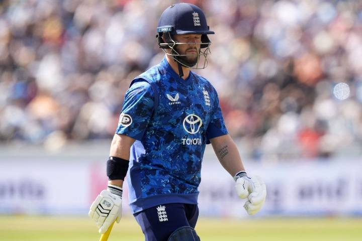 England rest Ben Duckett and call up Sam Curran for forthcoming T20 series