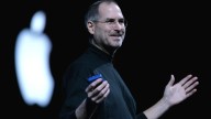 Frustrated Apple fans are sharing old Steve Jobs keynote clips