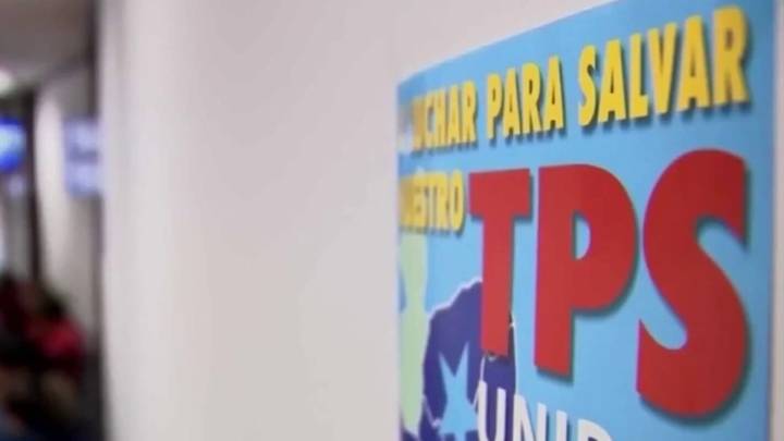 Venezolanos no pudieron reinscribirse al TPS tras supuesta actualización en portal de USCIS