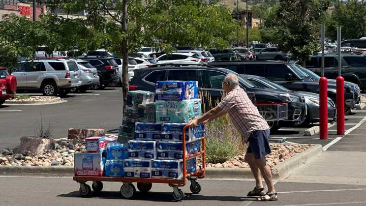 U.S. producer prices down unexpectedly in August