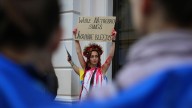 Royal Opera appearance by Russian soprano Anna Netrebko draws pro