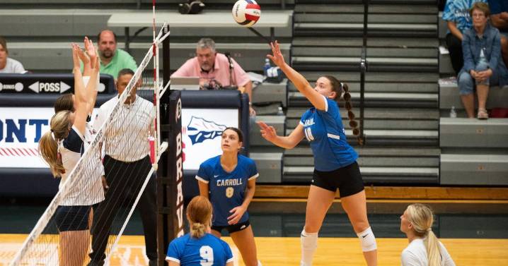 Carroll volleyball remains undefeated with sweep of Bellmont