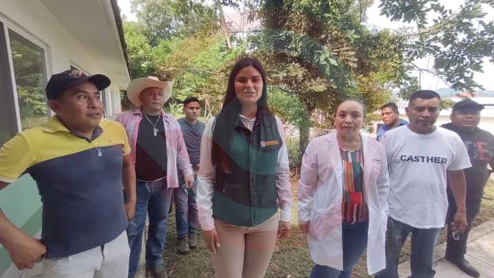 Integrantes del COSABI realizan limpieza en el Hospital Regional