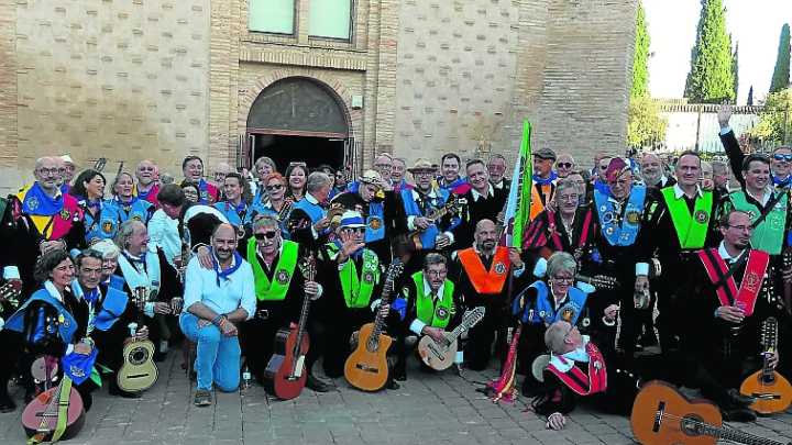 Tunas de toda España se reúnen en Barbastro con motivo de las fiestas