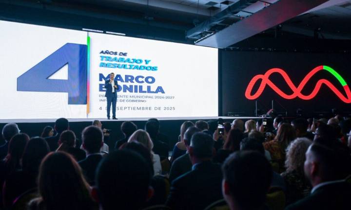 Gobernadora acompaña presentación del 4to Informe de Gobierno del alcalde de Chihuahua