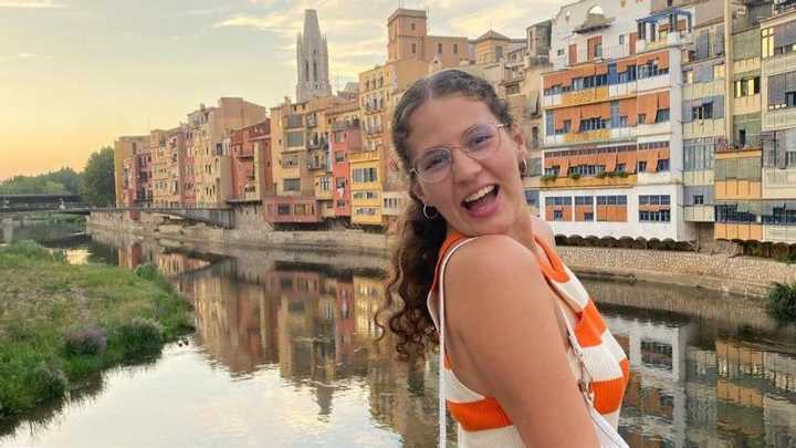 Una malagueña residente en Girona estalla con lo que ocurre con el catalán: "Es un lío"