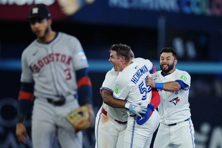 Jays lose Bichette but win thriller over Astros to take three-game lead in AL East – Winnipeg Free Press