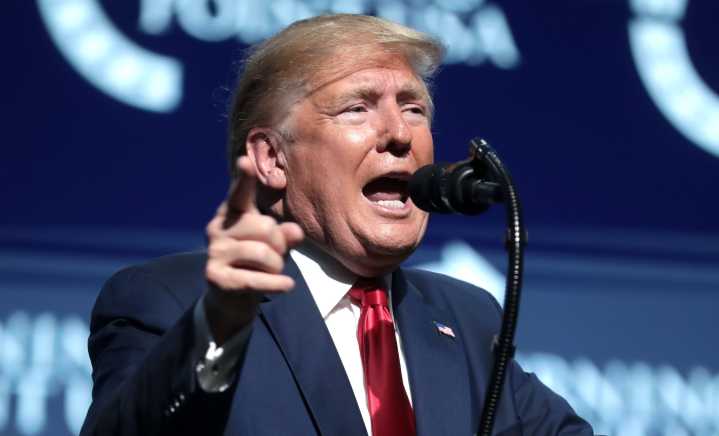 Donald Trump vuelve a amenazar al cine: sus aranceles del 100% a las películas serán una realidad