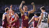 Snoop bops, then on-song Lions dance to their own tune