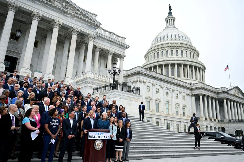 Trump warns Democrats of 'irreversible' actions in government shutdown