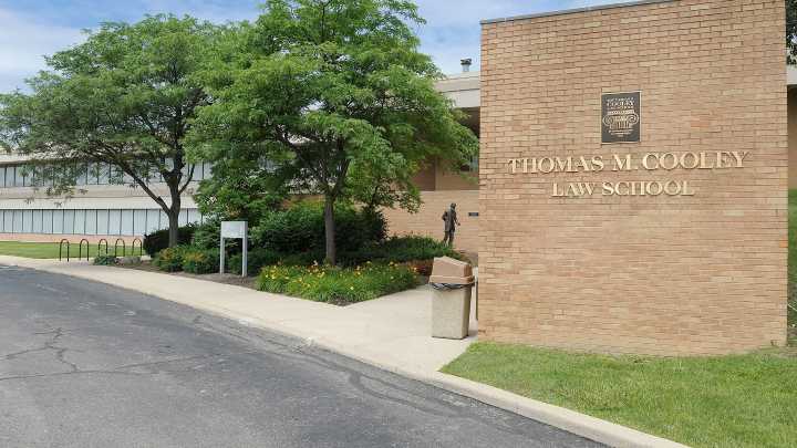 Cooley Law School put on probation by American Bar Association