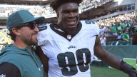 Eagles D-lineman shows off speed in walk