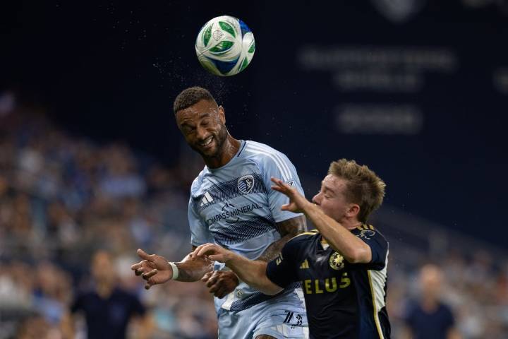 Deadspin | Vancouver stays hot, eliminates Sporting KC from playoff contention