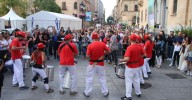 El ritmo carnavalesco en Salamanca llena de música el centro de la ciudad ante cientos de personas