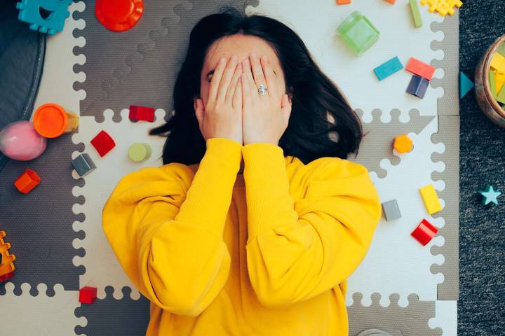 Woman Feels Guilty for Wanting to Move and Leave Parents with Her Brother, 4