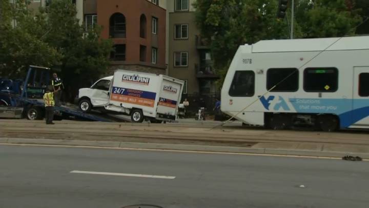 2 injured in crash involving VTA train and box truck