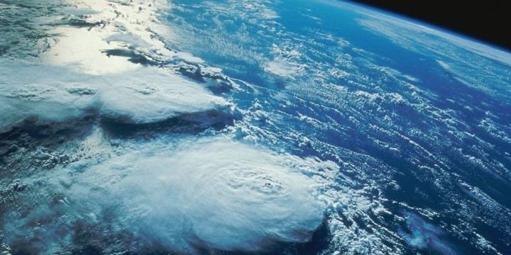 El Día Internacional de la Capa de Ozono recuerda cada 16 de septiembre el impacto del Protocolo de Montreal y la urgencia de proteger la atmósfera