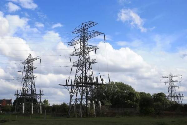 Busca CFE Fibra E colocar bono internacional