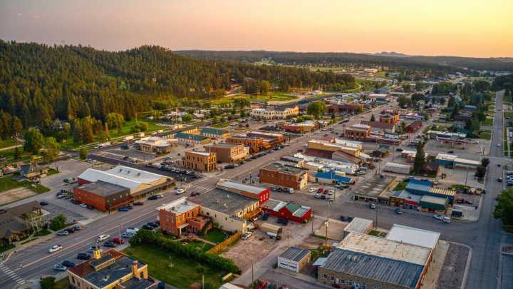 8 Of The Cutest Small Towns In South Dakota