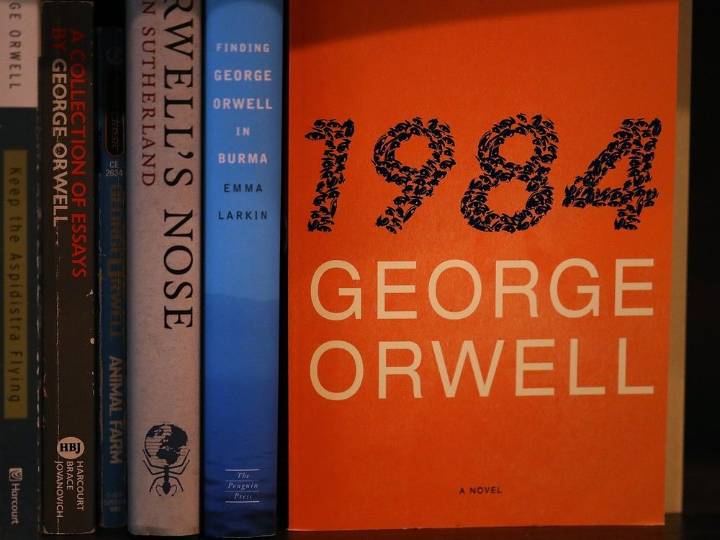 Tuesday's letters: Book-banning Alberta now a place to avoid
