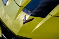Los Angeles men tried to purchase Corvette with stolen identity: sheriff