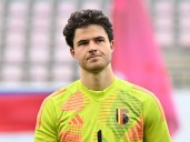 Man United confirm €21m arrival of Europe's busiest goalkeeper
