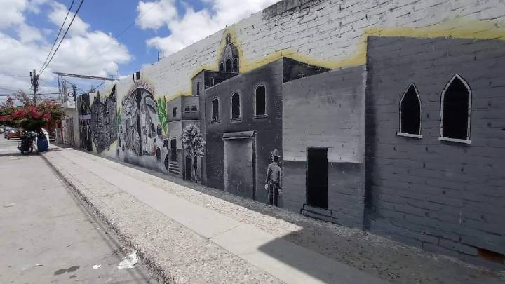 Con mural describen a San Miguel de la Real Corona