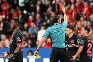 Pasó de todo. Leverkusen estrenó DT: tarjeta roja para Equi Fernández en su debut, se lesionó Palacios y dos goles de tiro libre