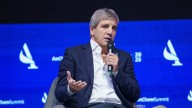Llamativa ausencia de Luis Caputo en la reunión de Gabinete en medio del descalabro en los mercados