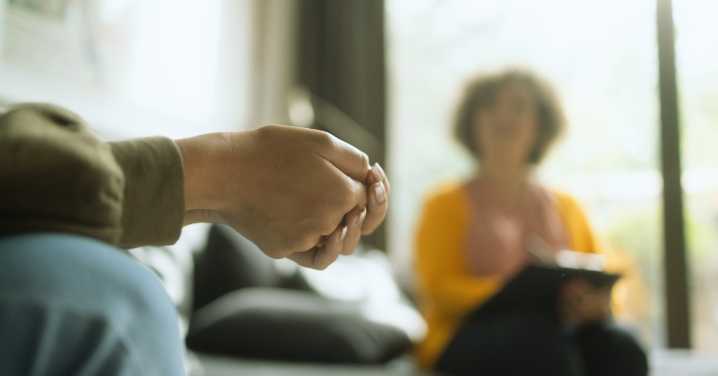 5 Signs You Need to Dump Your Therapist ASAP