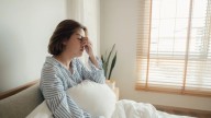La razón por la que las mujeres necesitan dormir más: "Sufren más estrés y depresión" que los hombres