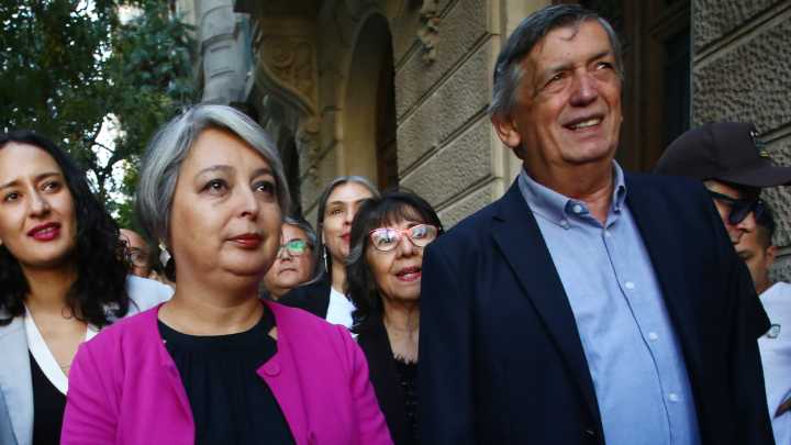 "Falta de fraternidad": Quiebre de Jara con Carmona genera reacciones en el oficialismo