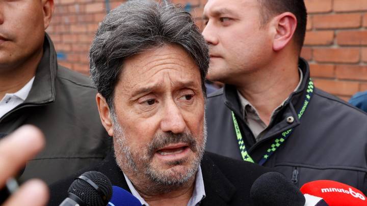 "Lo que están haciendo en EE. UU. con respecto a Venezuela es un mensaje para Petro", Francisco Santos sobre posible descertificación de Colombia en la lucha contra el narcotráfico