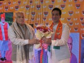 Prominent hotelier Sahil Reshie joins BJP in Srinagar