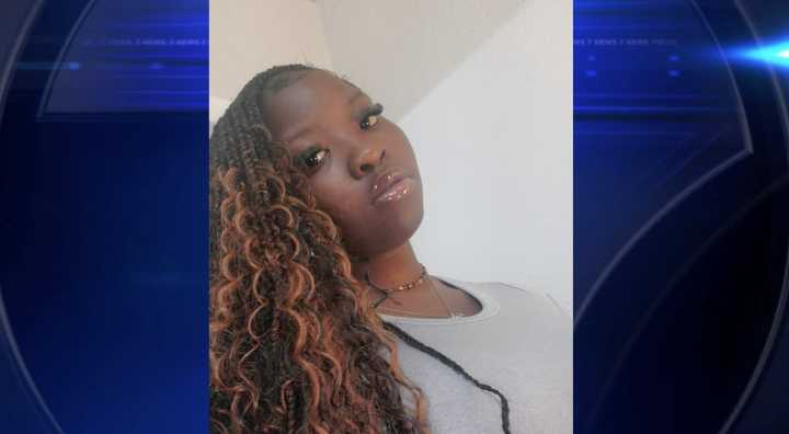 Search underway for 17-year-old girl reported missing in Hollywood