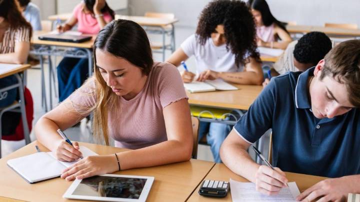 Equípate para la vuelta al cole con Abacus: mochilas, lápices, agendas y todo el material escolar al mejor precio