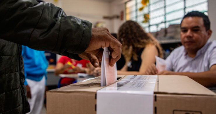 Advierten a servidores públicos sobre las sanciones por indebida participación en política