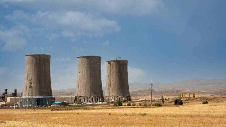 ONU reanuda sanciones a Irán para buscar impedir el desarrollo de una bomba nuclear